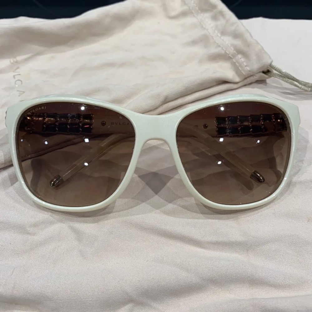 BVLGARI SERPENTI WOMEN’S  SUNGLASSES IVORY WITH SOFT CASE AND CLOTH